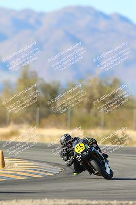 media/Jan-10-2025-CVMA Friday Practice (Fri) [[489e0da257]]/Group 4 and Trackday/Session 5 (Turn 7)/